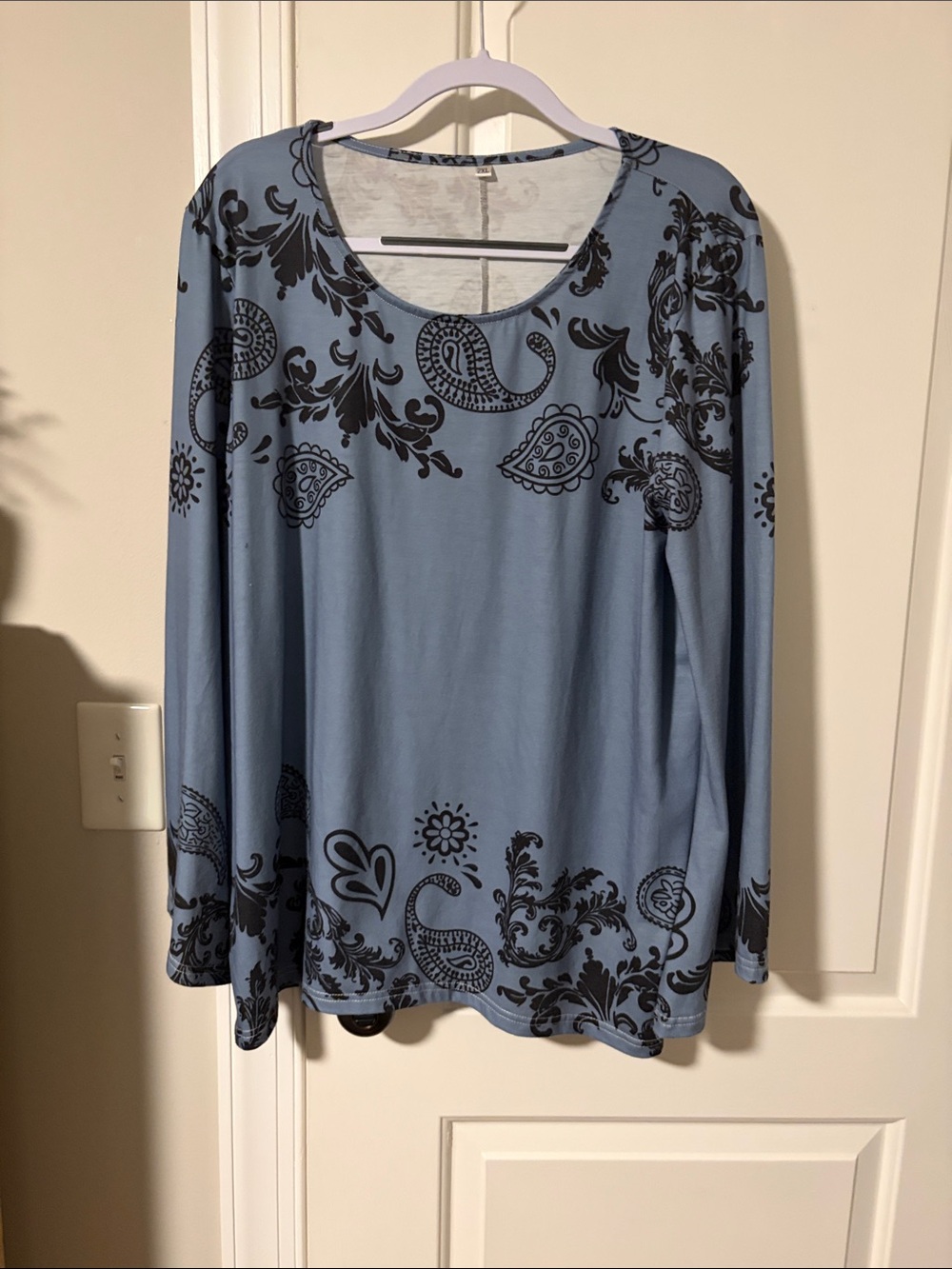 Light Blue Paisley-Print Long Sleeve Women's Top..size 2XL